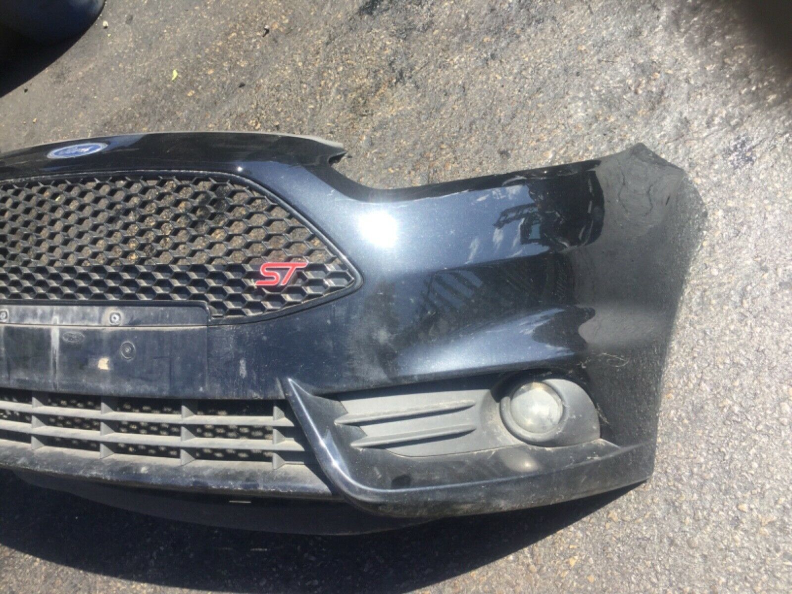 FORD FIESTA MK7.5 ST180 FRONT BUMPER WITH GRILLS AND FOG LIGHTS IN BLACK –  Afordable Bits